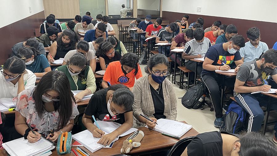 Class 7 to 10 foundation students learning Maths Science reasoning and school exam concepts